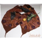 Etole femme anthracite, noir, châtaigne, ocre, prune en feutre artisanal et soie "Délicatesse d'automne"
