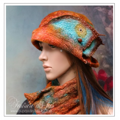 Chapeau femme brun, turquoise, orange... en feutre artisanal et soie "Morphée"